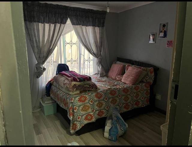 3 BEDROOM HOUSE FOR SALE IN KARENPARK